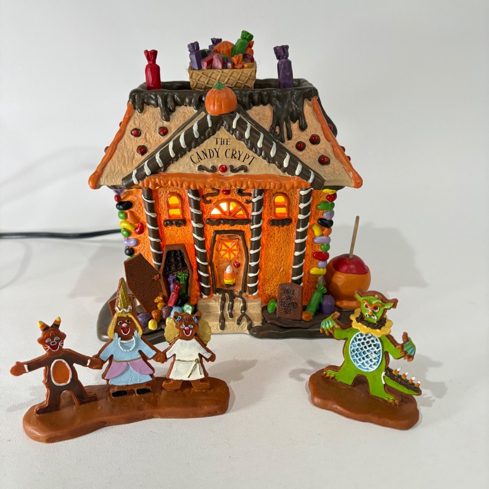 Lemax Spooky Town The Candy Crypt Lighted Halloween Village House 2005 55239